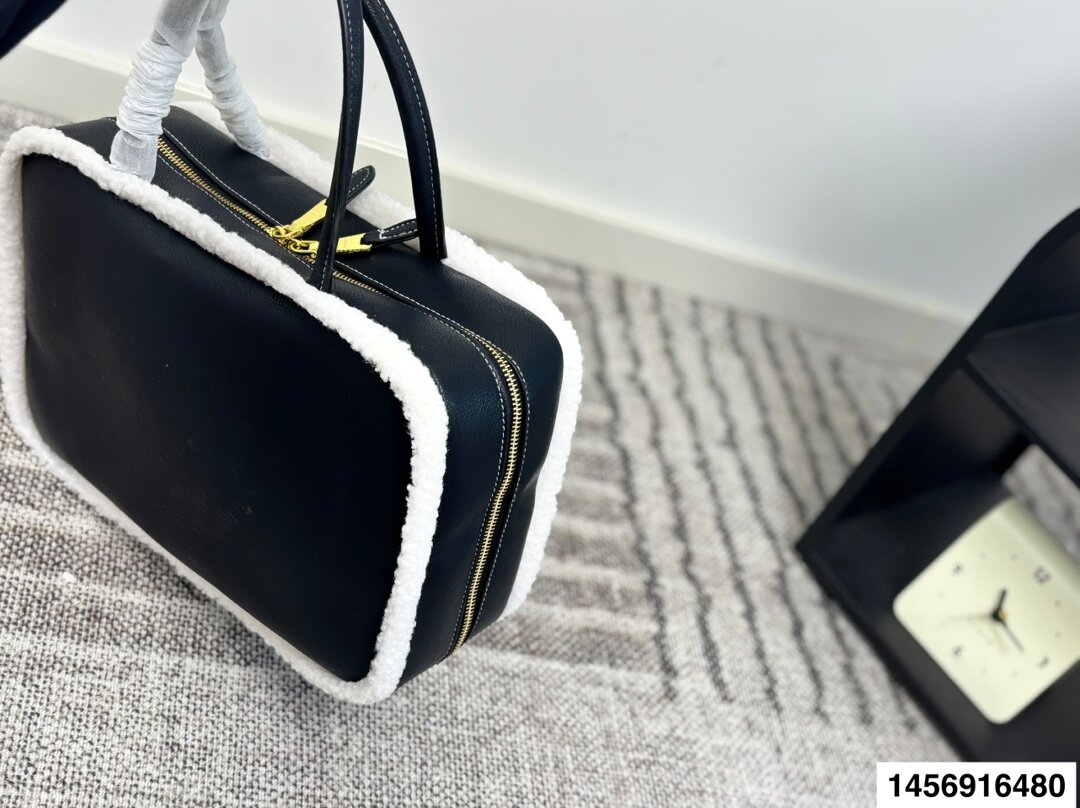 תיק יד מיו מיו – תמונה 11