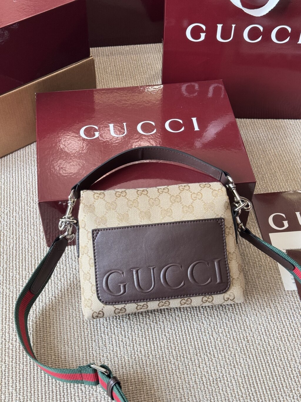 תיק צד גוצי לו ולך – תמונה 10