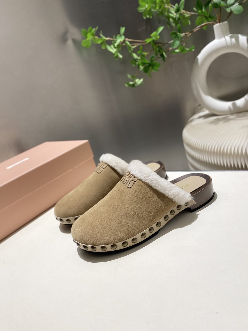 כפכפים מיו מיו – תמונה 12