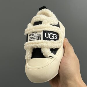 נעליים UGG ילדים