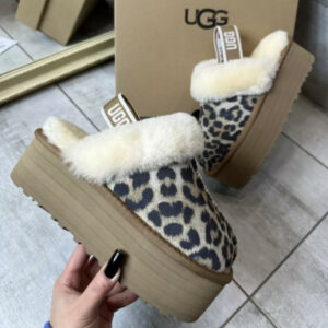 כפכפים UGG מנומר