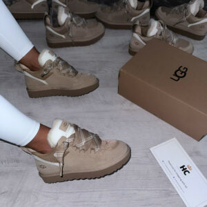 נעליים UGG