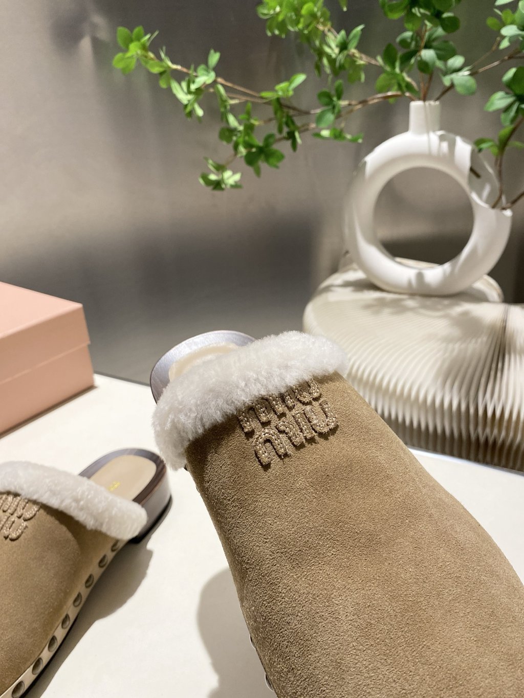 כפכפים מיו מיו – תמונה 7