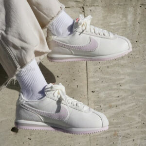 נעלי נייק קורטז