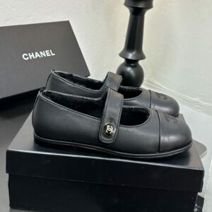 נעלי בובה שאנל