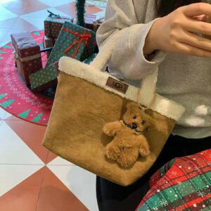 תיק צד פרוותי UGG