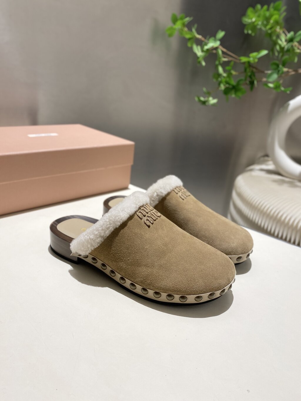 כפכפים מיו מיו – תמונה 8