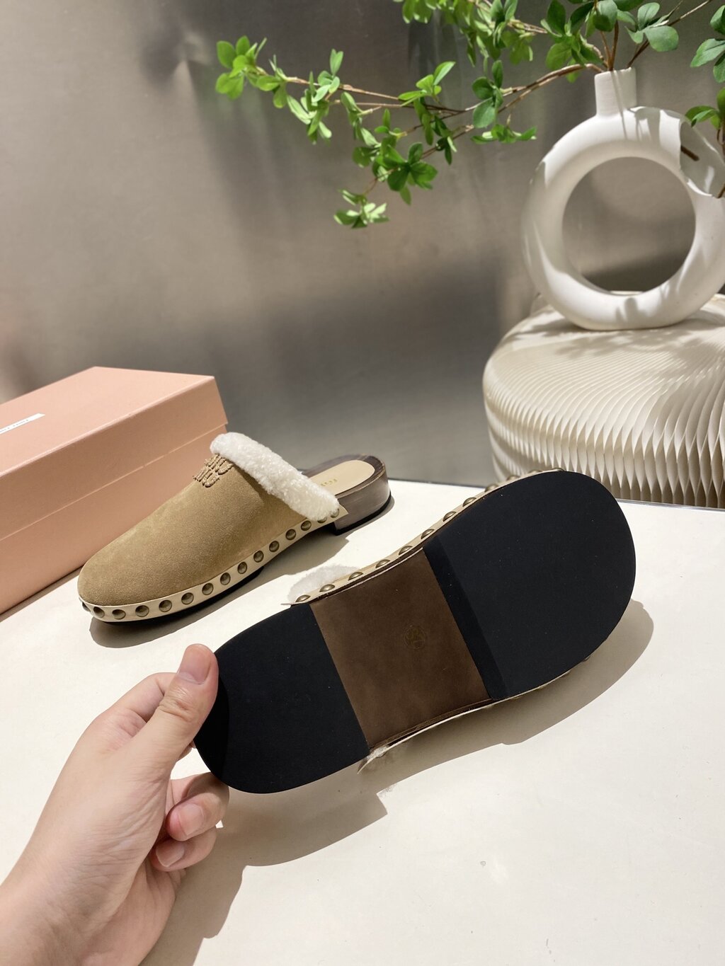 כפכפים מיו מיו – תמונה 9