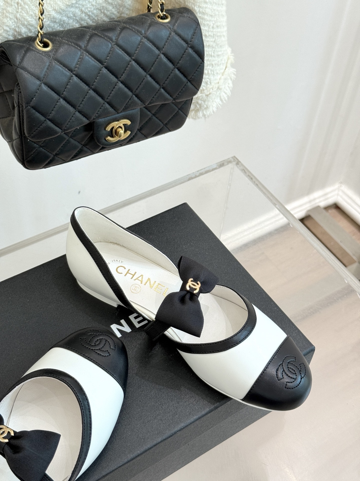 נעלי בובה שאנל