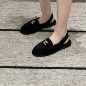 נעליים חורפיות שאנל