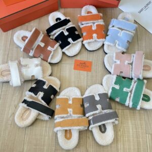 כפכפים פרוותיות הרמס