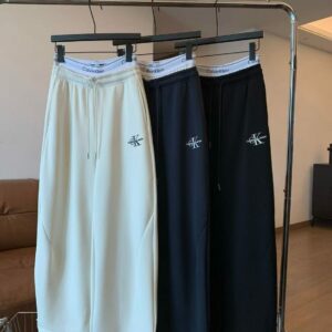 מכנסיים קלווין קליין