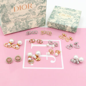 עגילים דיור