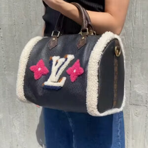 תיק יד חורפי לואי ויטון