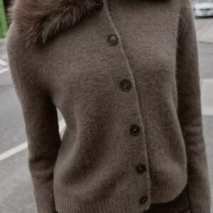 סריג בשילוב דמוי פרווה