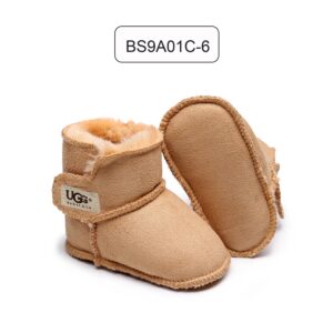 מגפונים UGG לקטנטנים