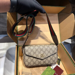 תיק צד גוצי