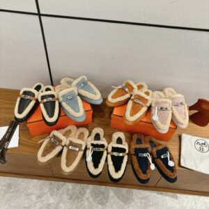 כפכפים פרוותיות הרמס