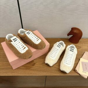 סניקרס מיו מיו פרוותיות