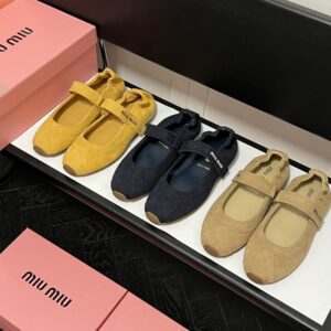 נעלי בובה מיו מיו