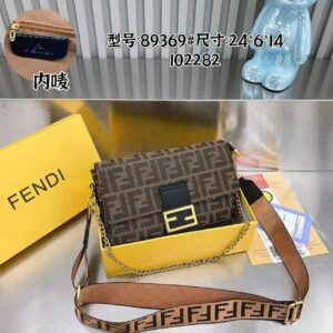 תיק צד פנדי