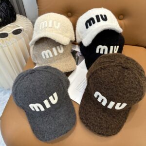 כובע מצחיה מיו מיו חורפי