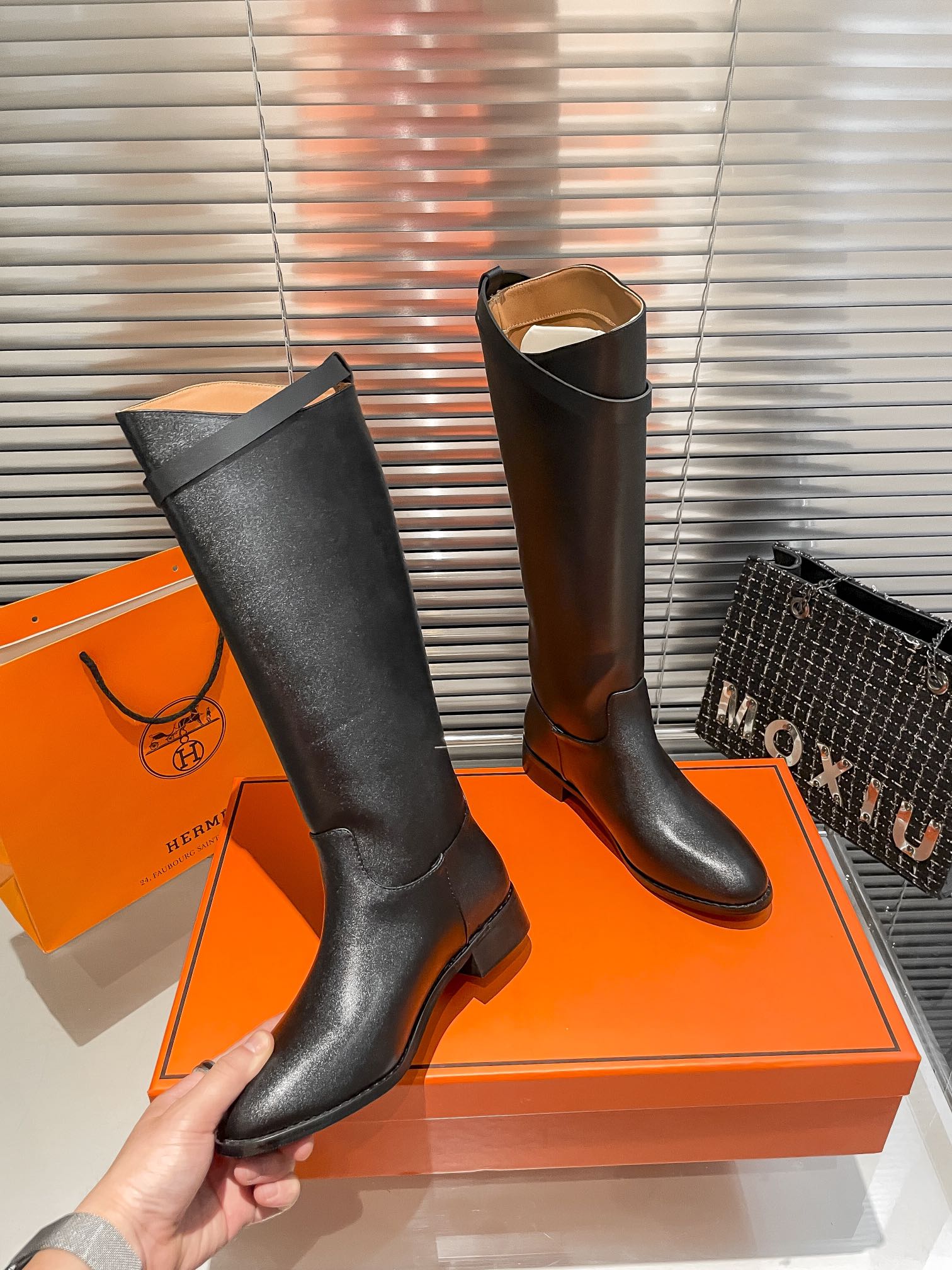 מגפיים הרמס – תמונה 9