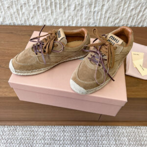 סניקרס מיו מיו