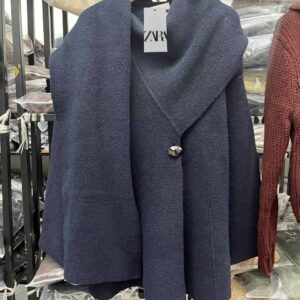 מעיל בשילוב צעיף זארה