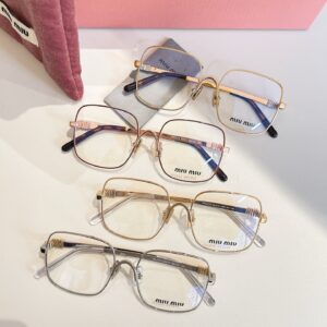 מסגרות למשקפי ראיה מיו מיו