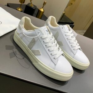 נעלי סניקרס veja