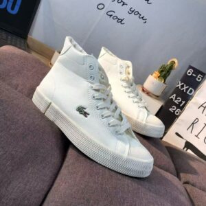 סניקרס לקוסט גבוהות