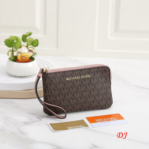 ארנקים קטנים מייקל קורס