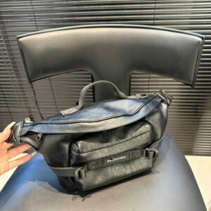 פאוץ בלנסיאגה