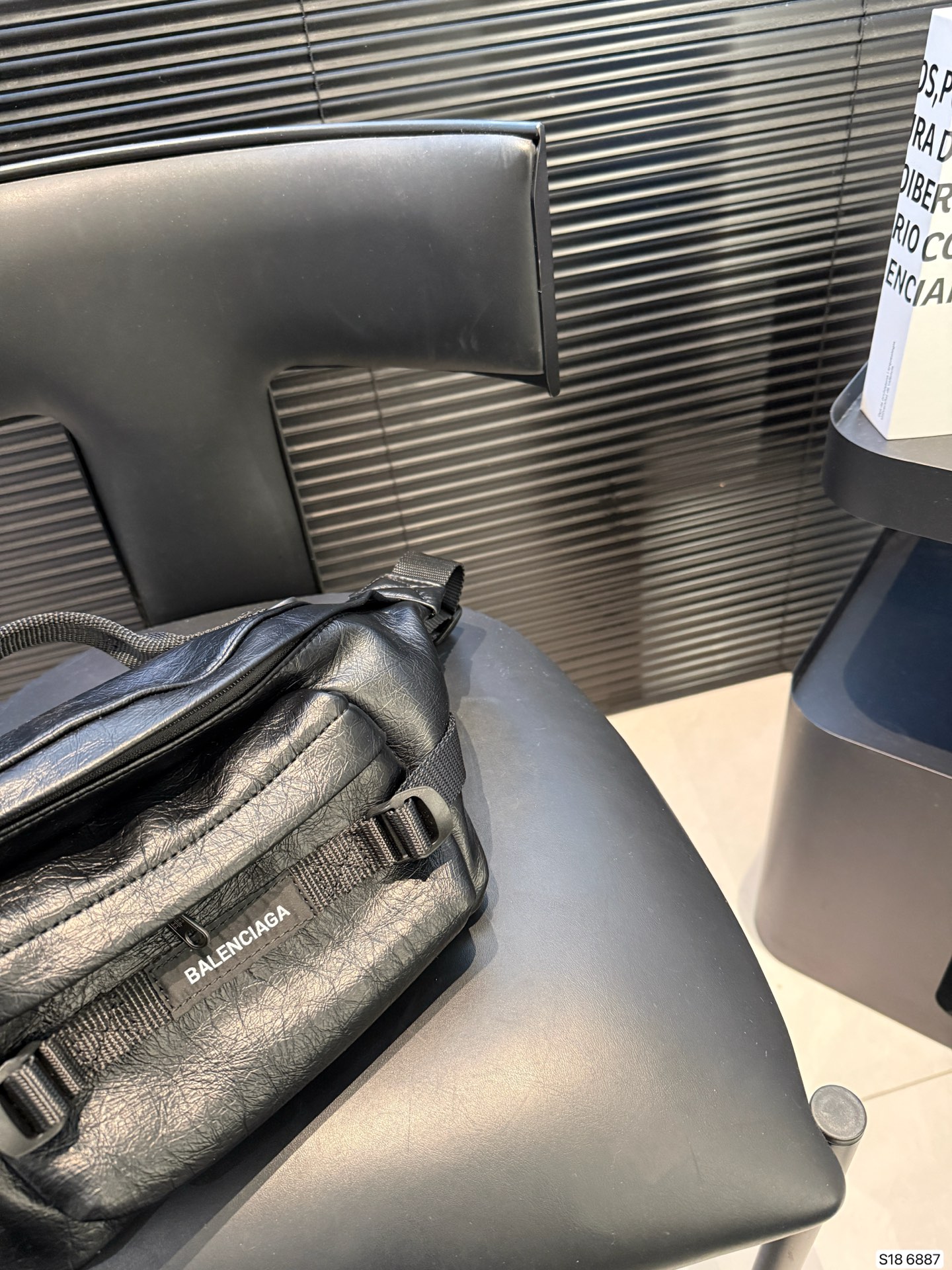 פאוץ בלנסיאגה – תמונה 9