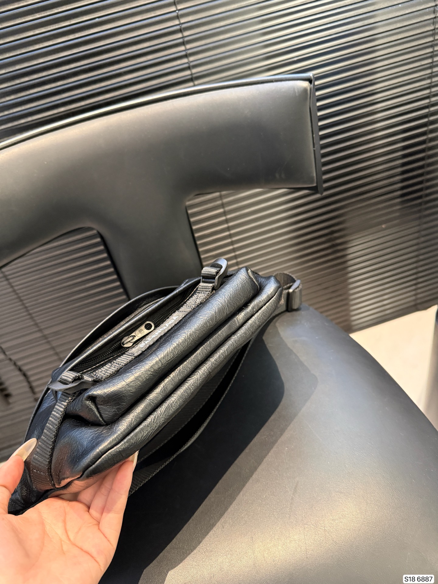 פאוץ בלנסיאגה – תמונה 7