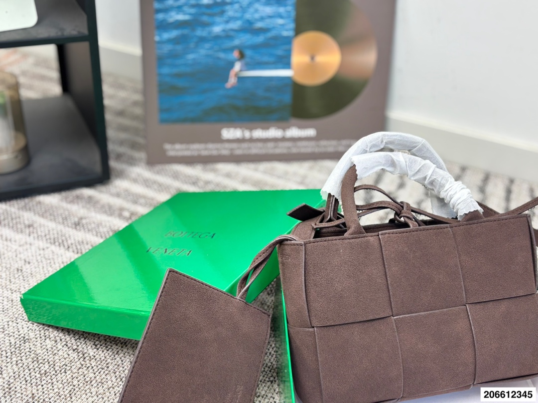 תיק יד בוטגה – תמונה 12