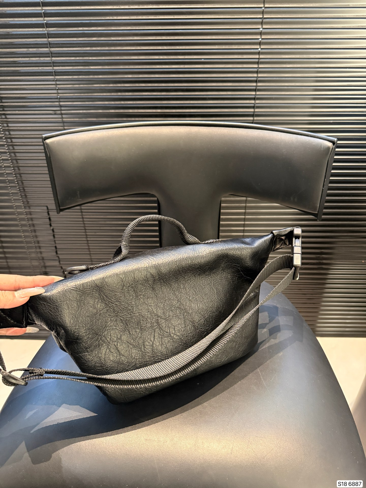 פאוץ בלנסיאגה – תמונה 6