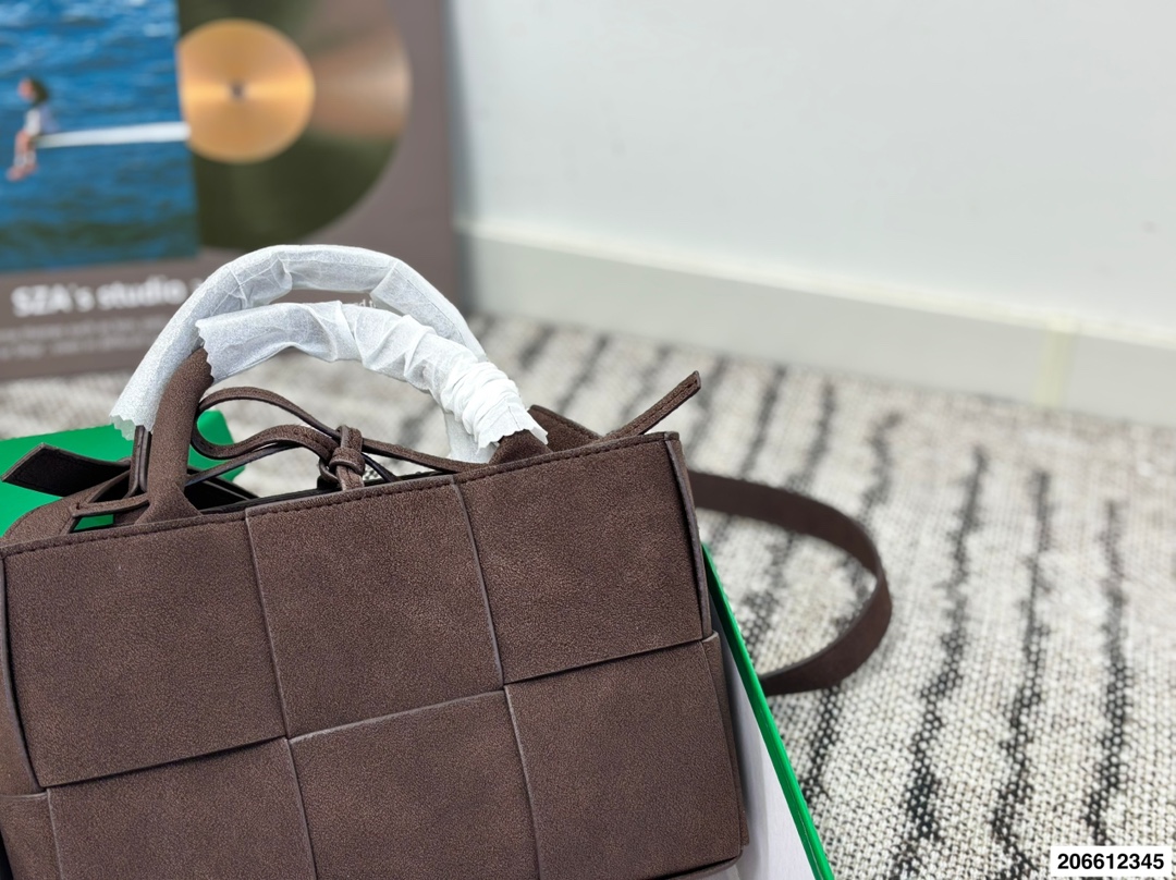 תיק יד בוטגה – תמונה 10