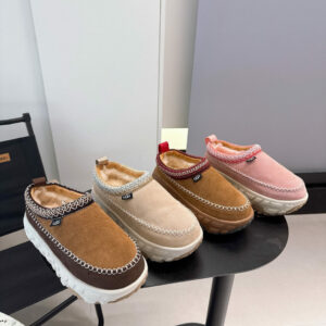 כפכפים ונצ’ר דייז UGG