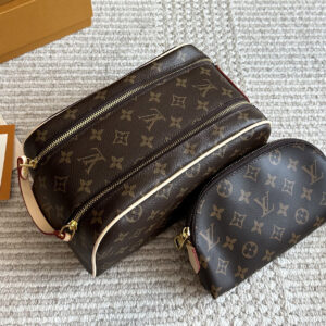 סט תיקי איפור לואי ויטון