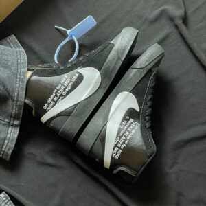 נייק בלייזר שתפ אוף וויט