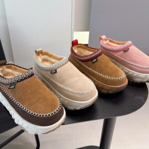 כפכפים ונצ’ר דייז UGG