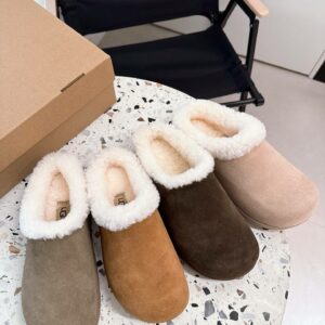 כפכפים פרווה UGG