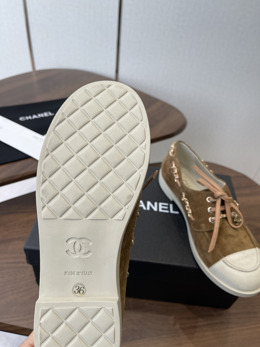 מוקסינים שאנל – תמונה 9