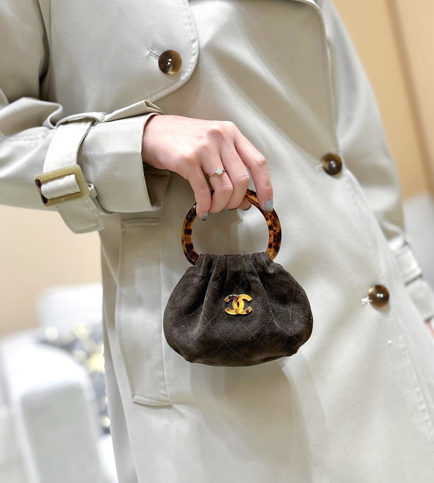 תיק מיני יד שאנל – תמונה 19