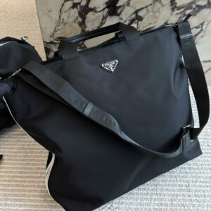 תיק צד גדול פרדה