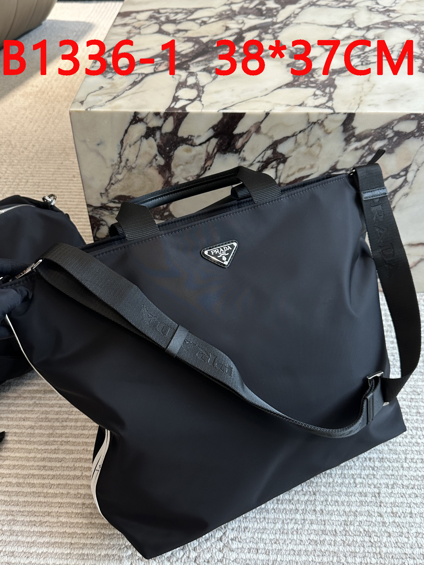 תיק צד גדול פרדה – תמונה 3