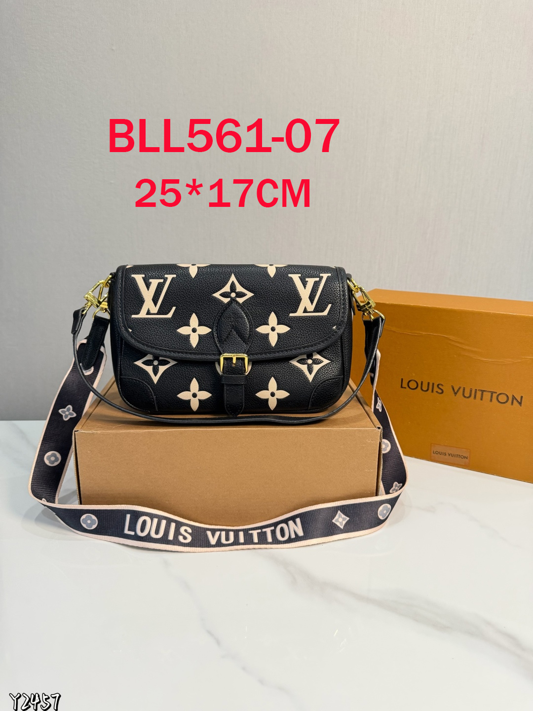 תיק צד לואי ויטון – תמונה 10