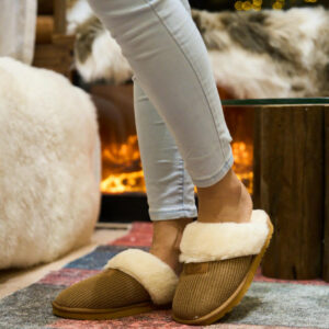 נעלי בית UGG לו ולך